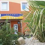 Ace Ferrand La Pardieu מלון