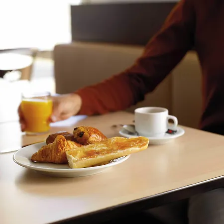 Отель Ace Ferrand La Pardieu