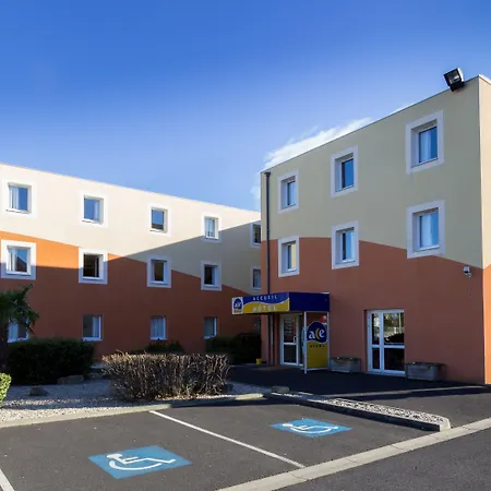 Ace Ferrand La Pardieu Hotell 3*