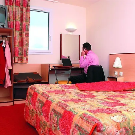 Ace Ferrand La Pardieu Hotel Clermont-Ferrand