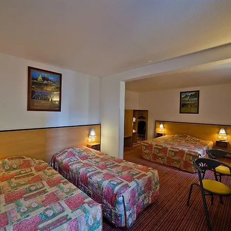Ace Ferrand La Pardieu Отель 3*