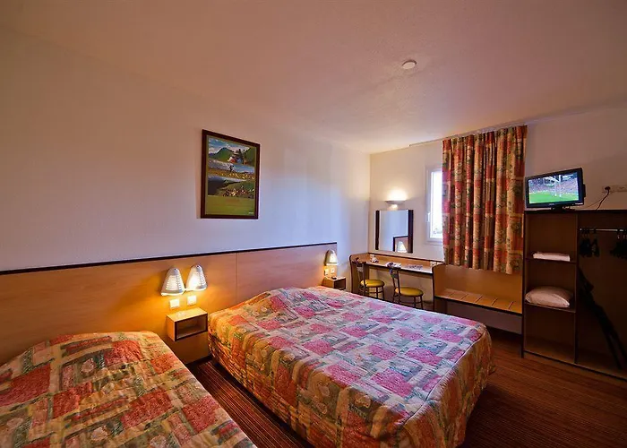 Ace Ferrand La Pardieu Hotell 3*