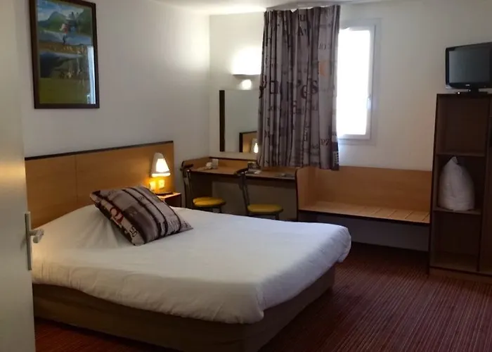 Hotel Ace Ferrand La Pardieu 3*