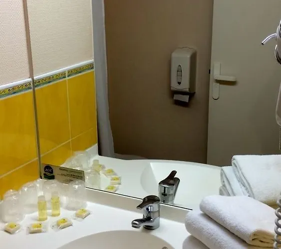 Hotell Ace Ferrand La Pardieu 3*